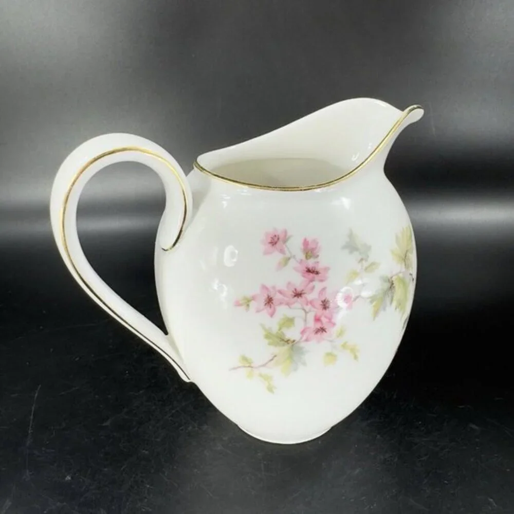 Hutschenreuther Selb LHS Bavaria Germany Porcelain Painted Small Pitcher Creamer